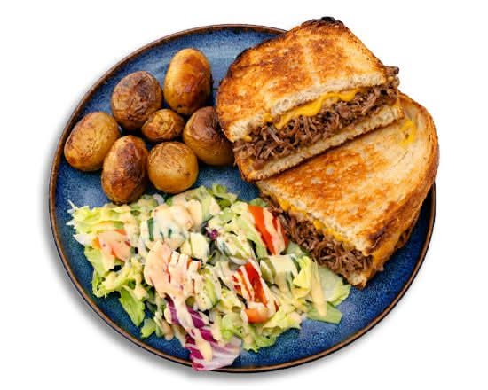 Grilled cheesy toast effiloché de bœuf - Boulangerie Le 111