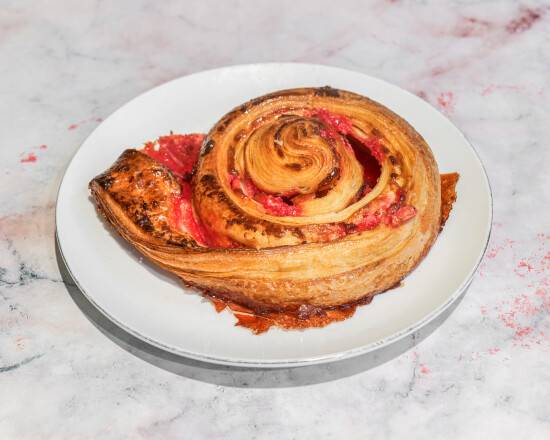 Roulé aux Pralines Roses - Boulangerie Le 111